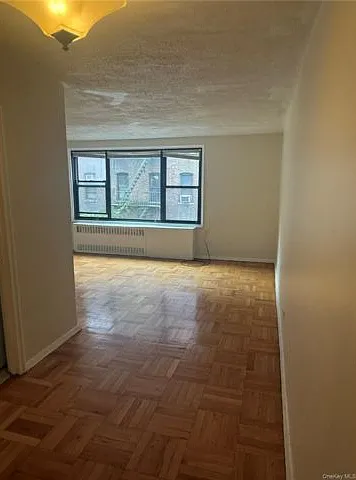 2835 Webb Ave #3A — Photo 3