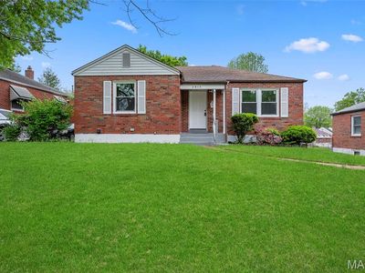 2865 Chadwick Dr, Saint Louis, MO, 63121