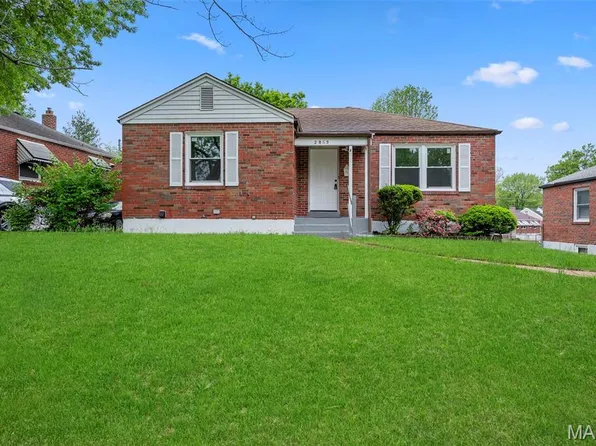 2865 Chadwick Dr, Saint Louis, MO 63121