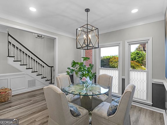 5th image of 125 Oakpark Ter