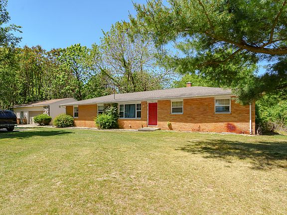 2nd image of 181 Foote Rd
