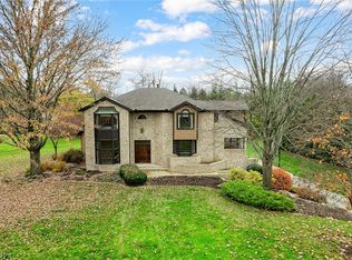 39481 Evergreen Dr, Avon, OH 44011