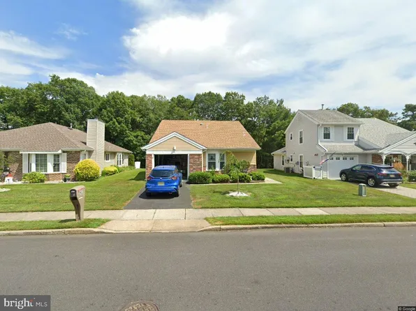 40 Pine Oak Blvd, Barnegat, NJ 08005