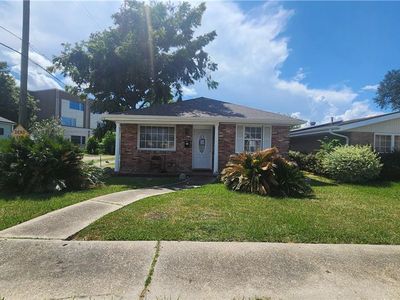3500 Clermont Dr, New Orleans, LA, 70122