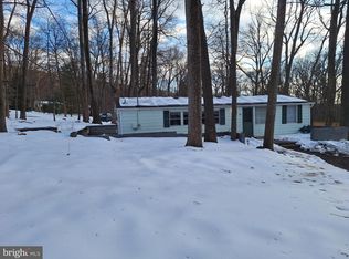 178 Huckleberry Ln, Harpers Ferry, WV 25425