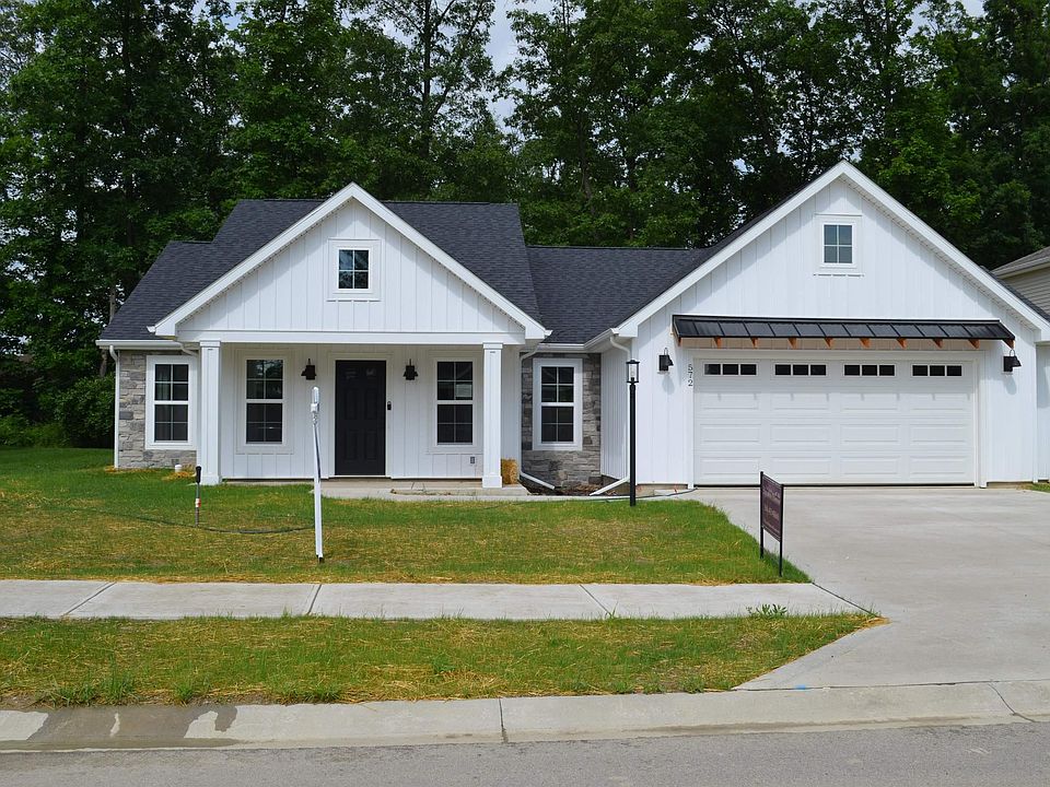 1st image of 572 Valley River Dr