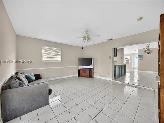 4 bed, 3.0 bath, 1802 sqft, $3,850 — Photo 4