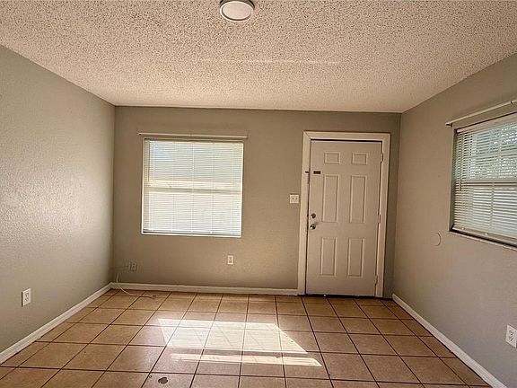 5th image of 205 Mill St