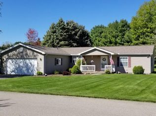 7749 Sunset Shores Dr, Stanwood, MI 49346