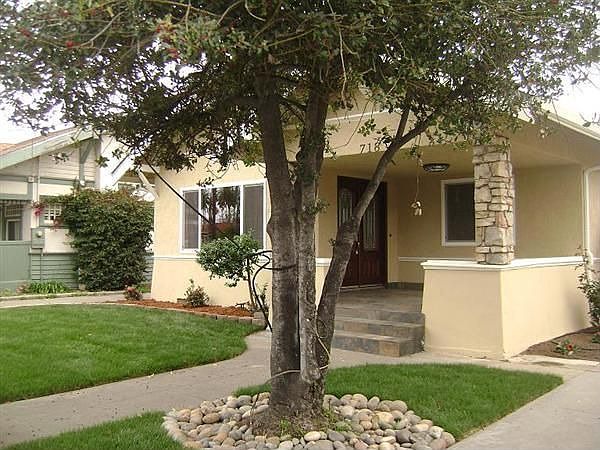 1st image of 718 Coe Ave