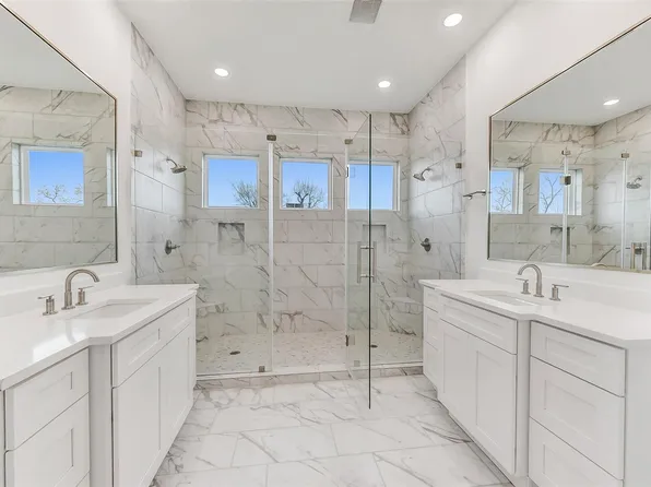 806 Fisher St #A, Houston, TX 77018