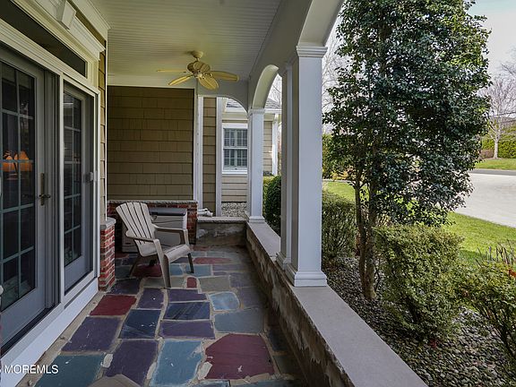 5th image of 617 Oceanview Road
