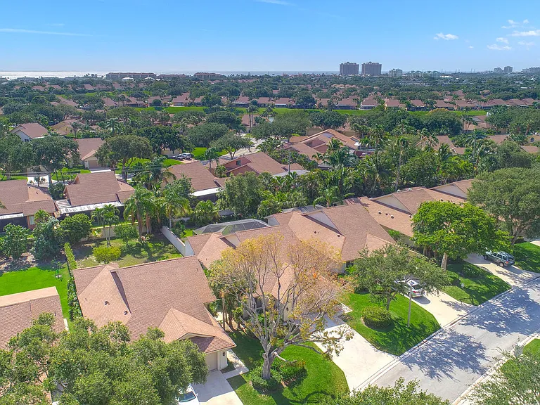 211 E River Park Dr — Photo 8