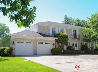 3747 Pebble Beach Rd, Northbrook, IL 60062