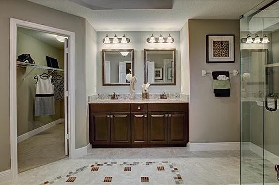 luxurious master bathroom