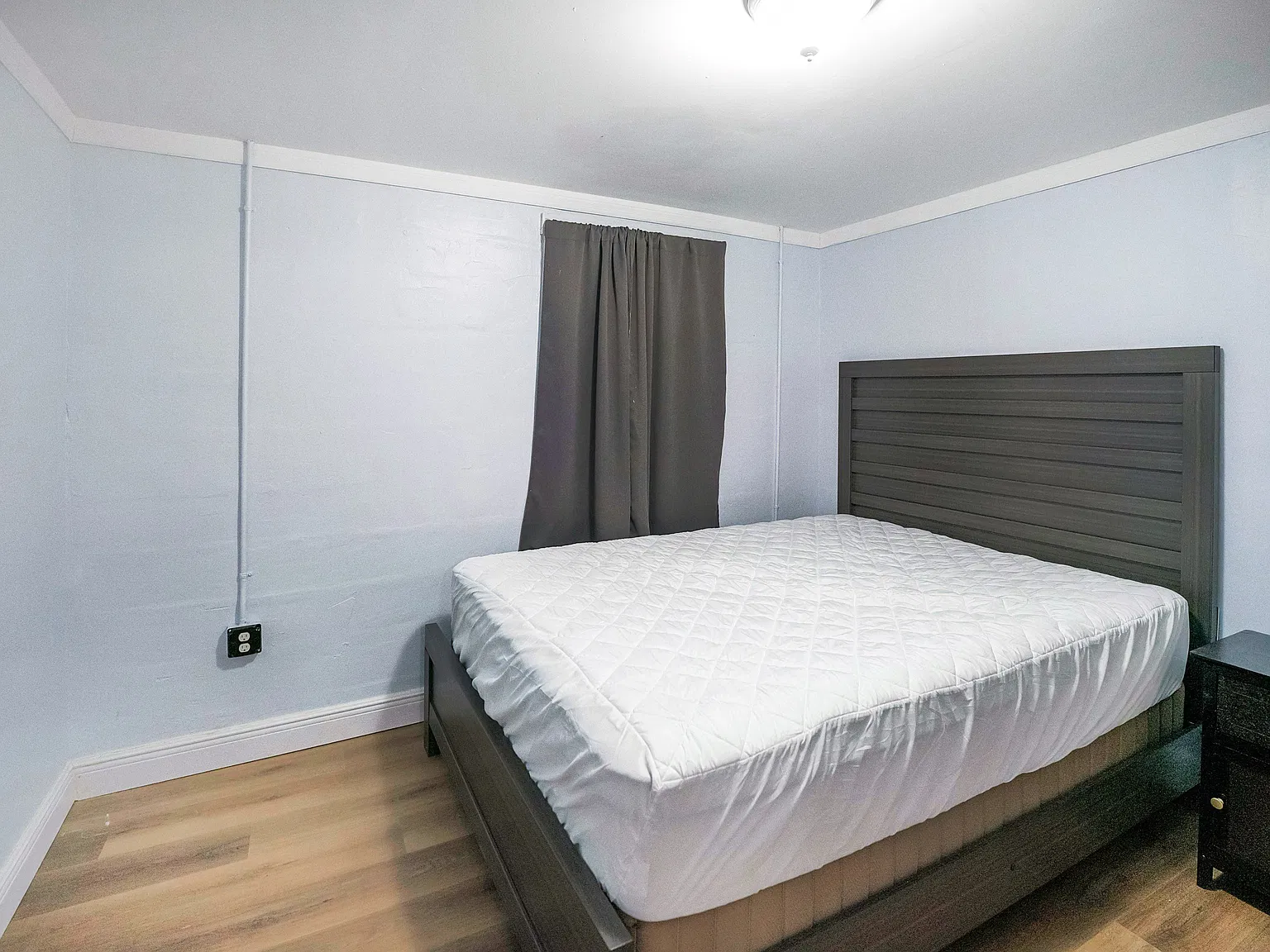 4 bed, 1.0 bath, 1300 sqft, $957 — Photo 3