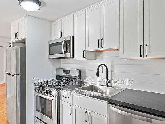 4th image of 42 Saratoga Ave #3E