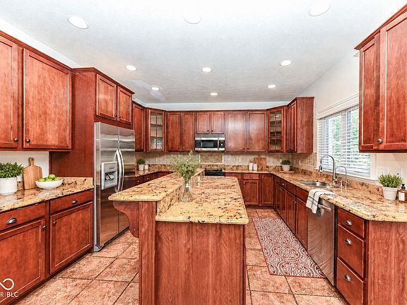 3rd image of 11651 Skyhawk Ct
