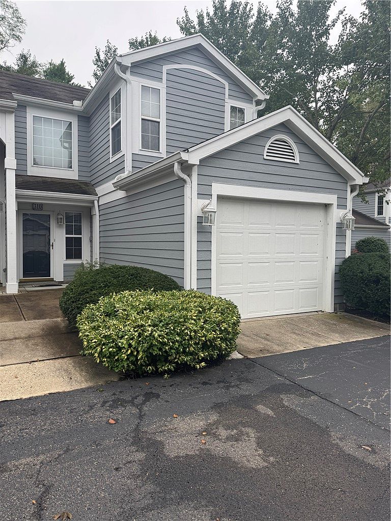 310 Elmwood Dr #310 — Heatherwoode Golf Club