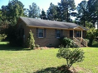 228 Broadwell Rd, Saint Pauls, NC 28384