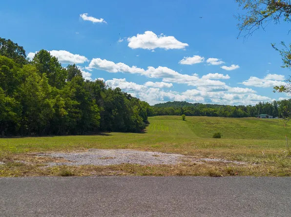 9 Old Aj Hwy W, New Market, TN 37820