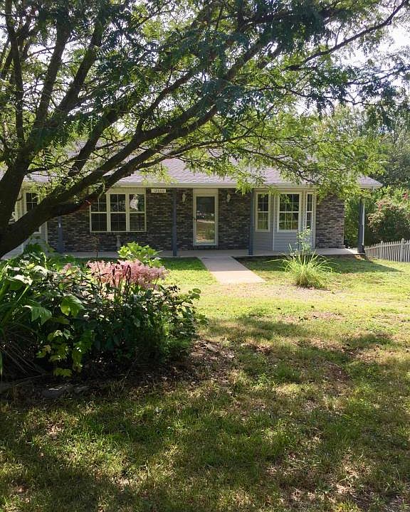 2nd image of 12600 Hickory Nut Ln