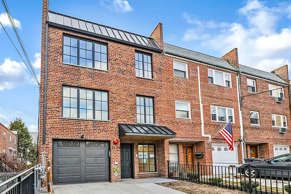 Rented by Halvatzis Realty | media 19