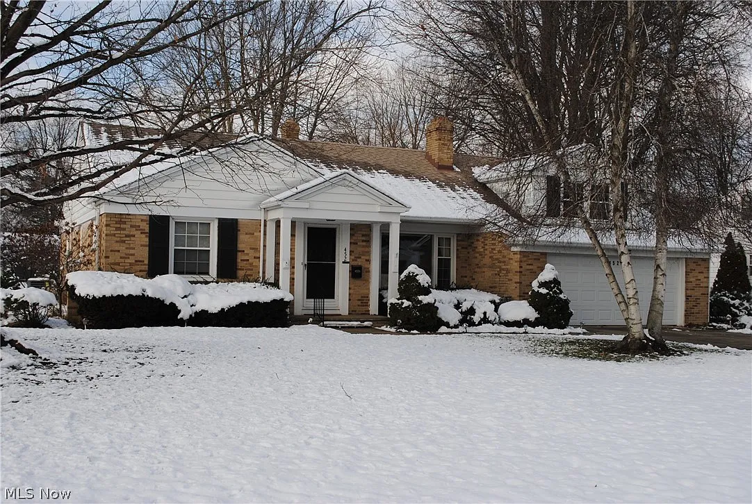 452 Pellett Dr photo 1