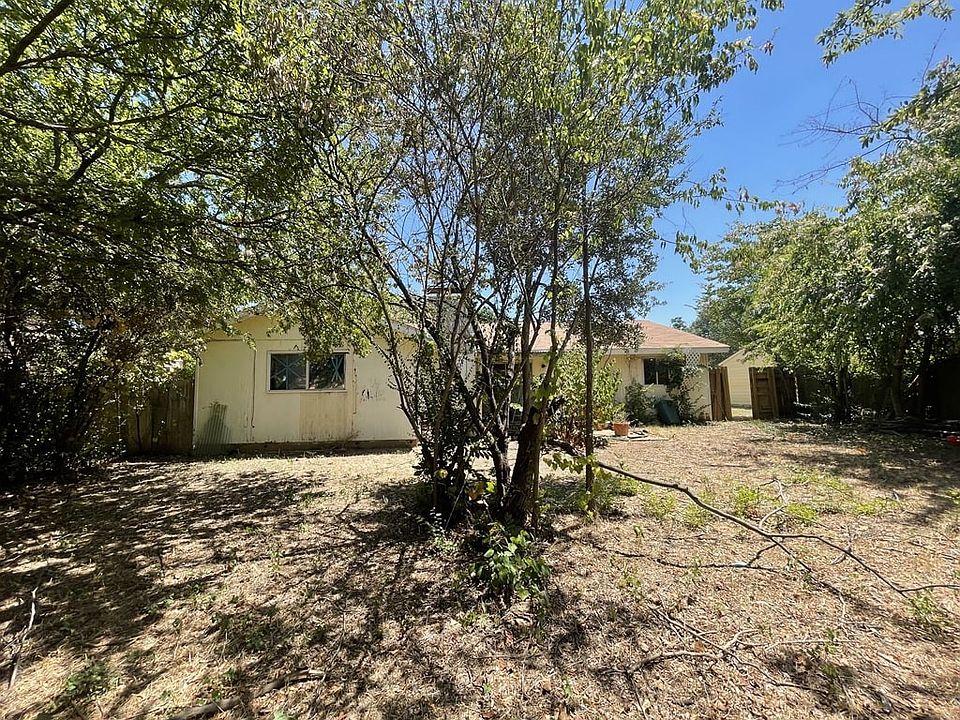 1st image of 5415 Prince Dr