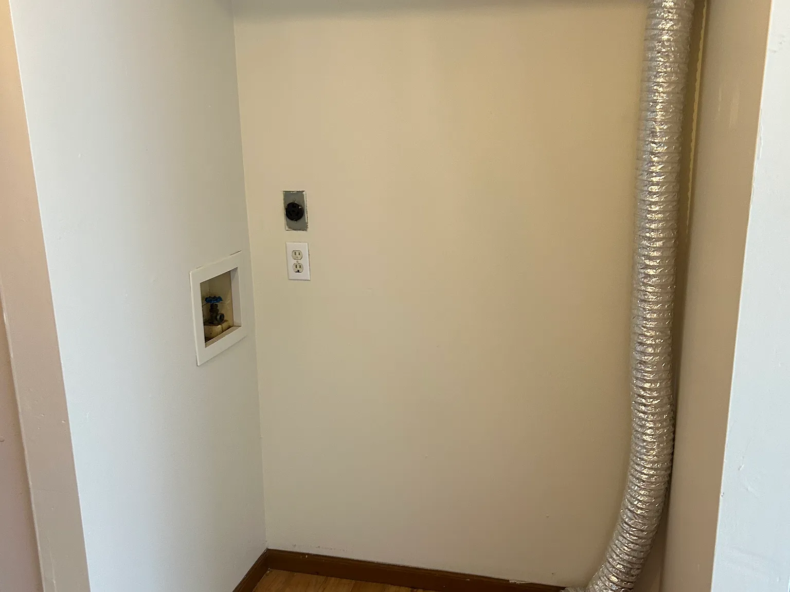 2 bed, $1,200 — Photo 3