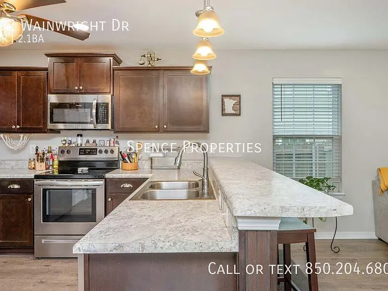 202 Wainwright Dr — Photo 6