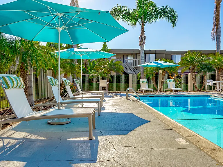 Malibu South Apartments — Photo 18