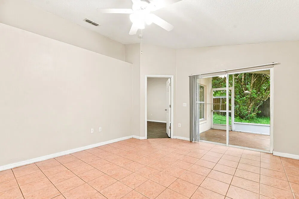 4 bed, 2.0 bath, 1871 sqft, $2,475 — Photo 3