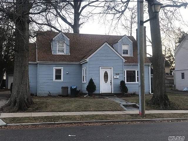 1st image of 356 Winthrop St