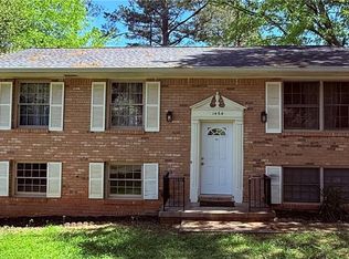 1464 Colony East Cir, Stone Mountain, GA 30083