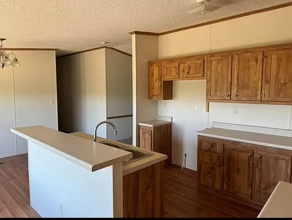 545 S Apricot Ave — Photo 5
