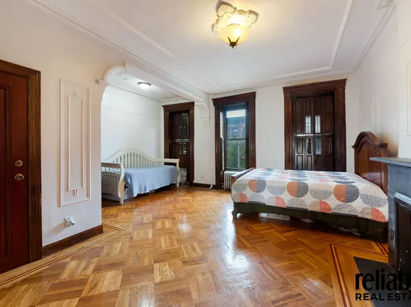 121 Hancock Street image 4 of 12