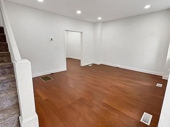 5th image of 341 S Prince St
