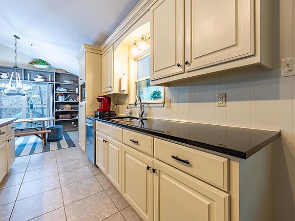 3rd image of 6899 Chipmunk