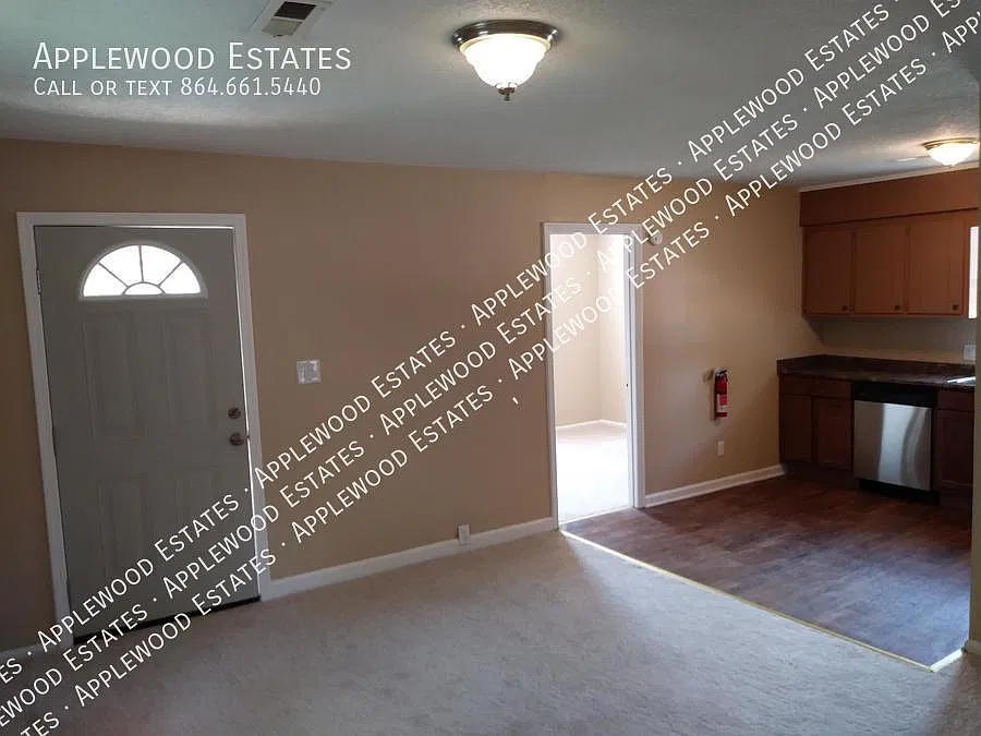3 bed, $975 — Photo 3