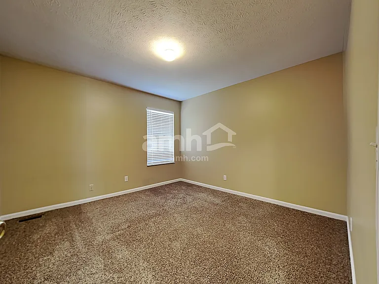 618 Fox Chase Way — Photo 16