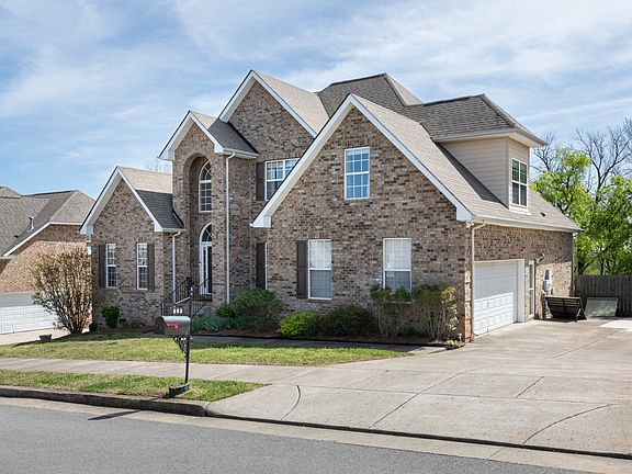 4th image of 852 Fonnic Dr