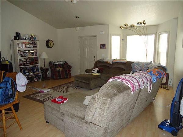 2nd image of 18310 Admiral Way