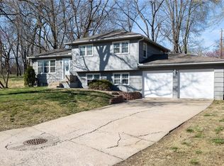 4208 NE 50th St, Kansas City, MO 64119