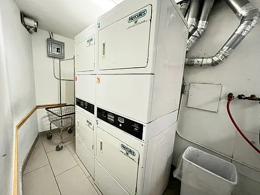 Rented by Mossanen Group | media 12