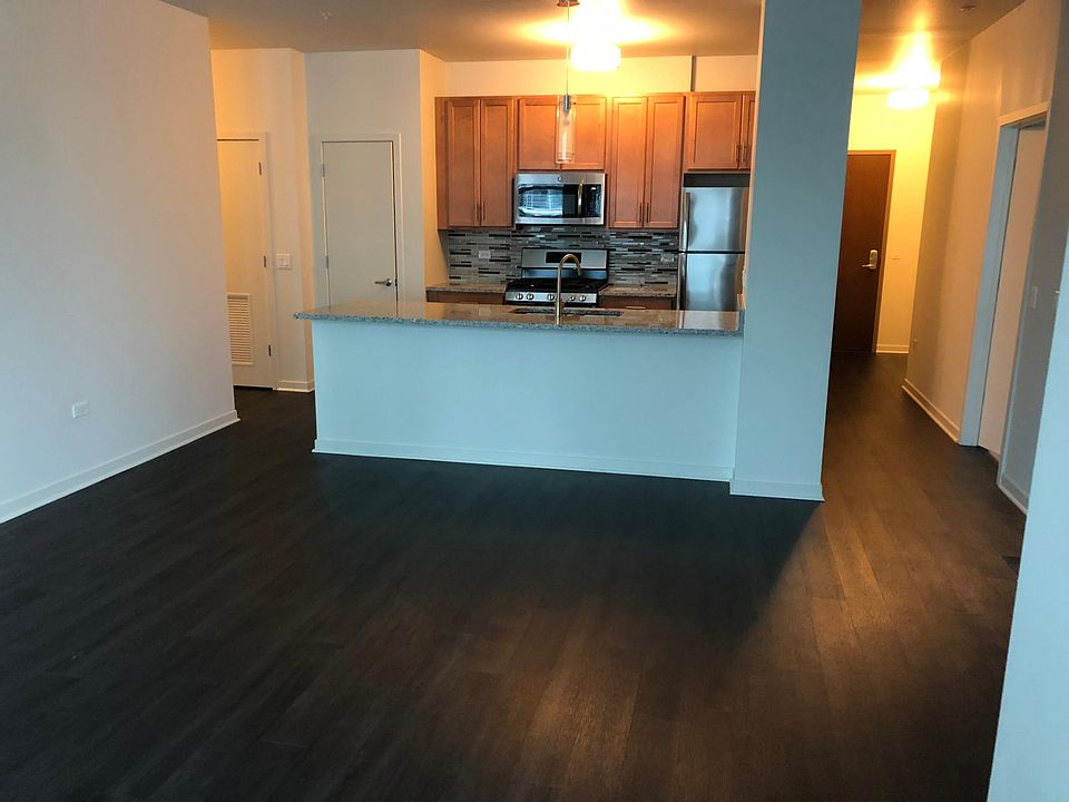 1st image of 548 W Kinzie St #W2702