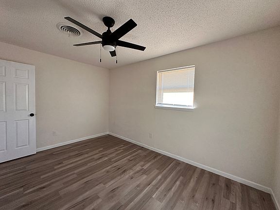 2nd image of 510 NW 60th St