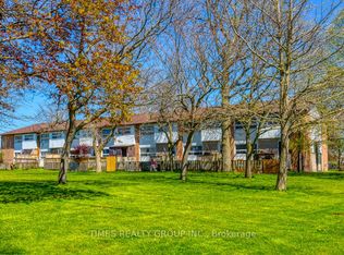 11 Manitou Cres W #10, Loyalist, ON K7N1B7