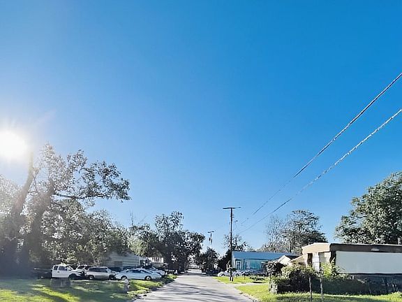 4th image of 1517 Live Oak St