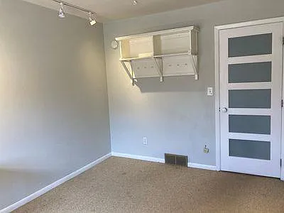 2715 Darley Ave — Photo 15